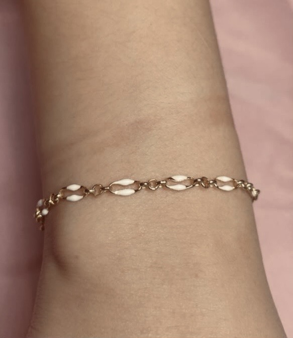 Gold anklet with white enamel links