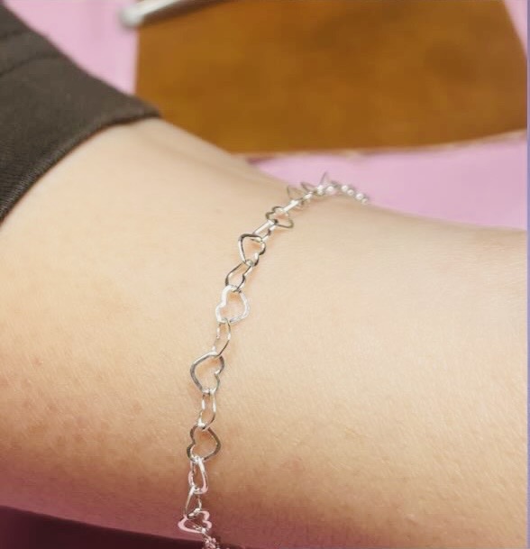 Delicate sterling silver heart link bracelet